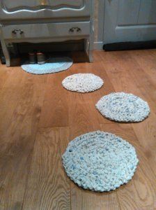 Tuto tricot tapis faciles en vieux drap