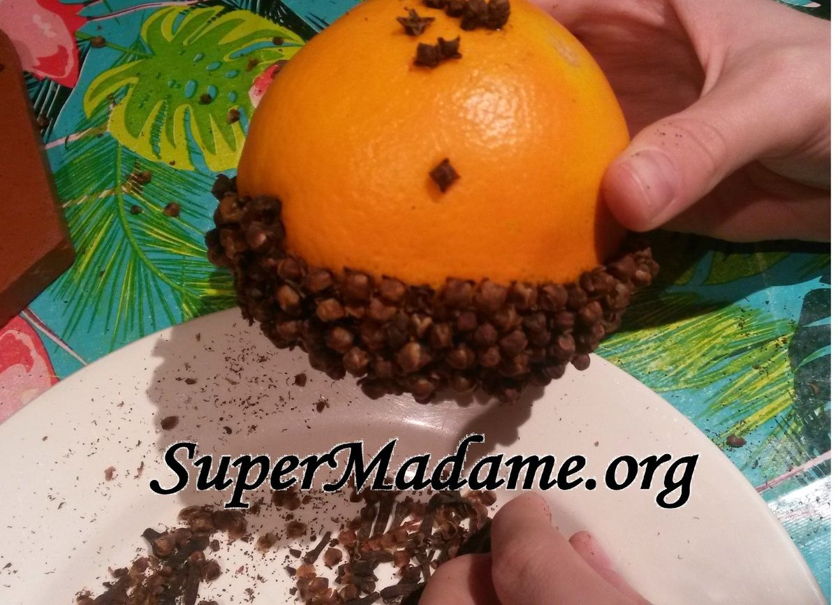 activité manuelle enfant pomme d'ambre