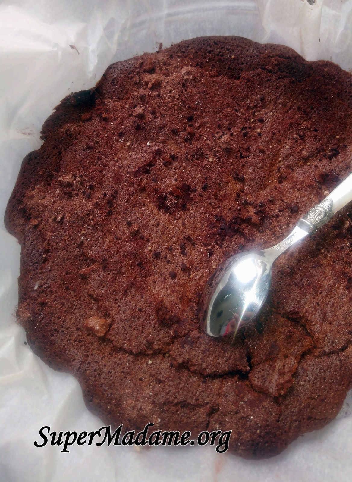 Gateau tout chocolat très chic pour recevoir
