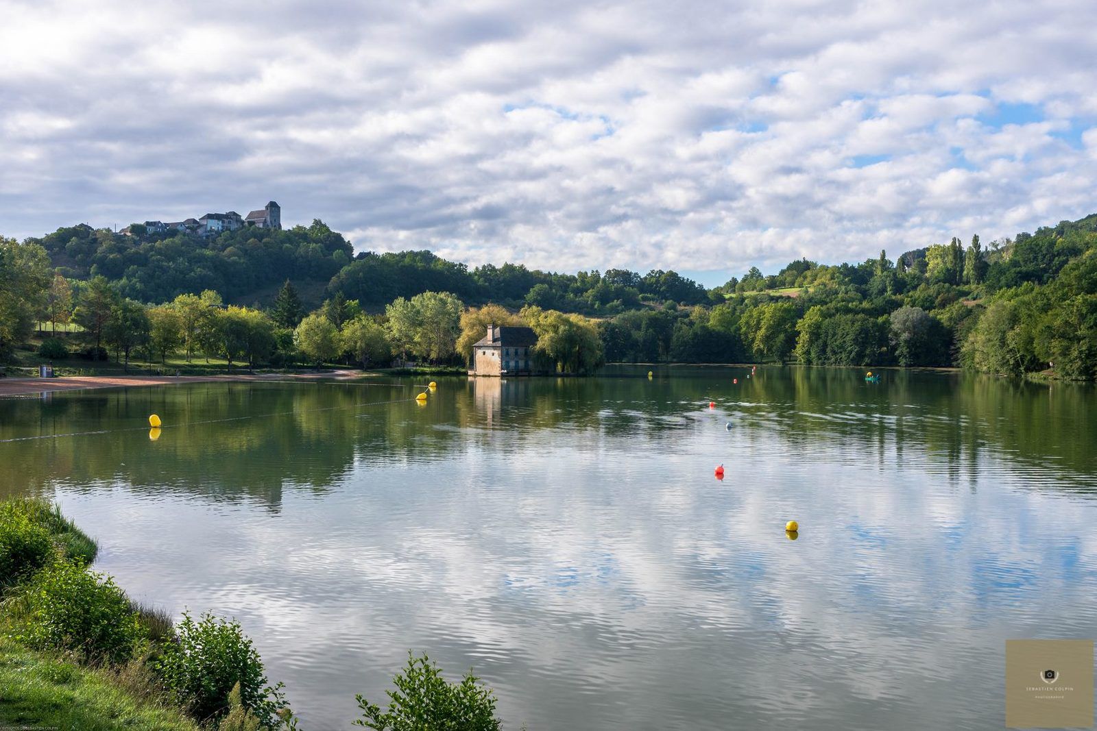 Lac du Causse Corrézien à Lissac sur Couze, agglomération de Brive la  Gaillarde - Les Photos de Sébastien Colpin