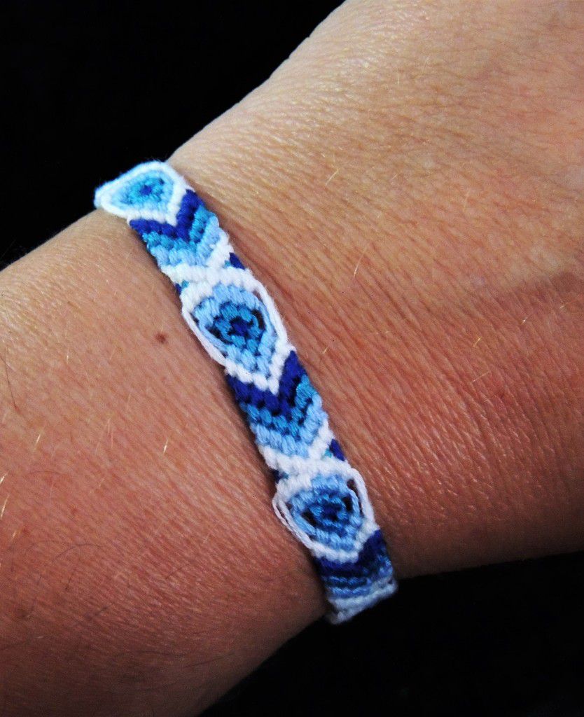 bracelet brésilien motif poisson couleur bleu et blanc - les confections de  laurence