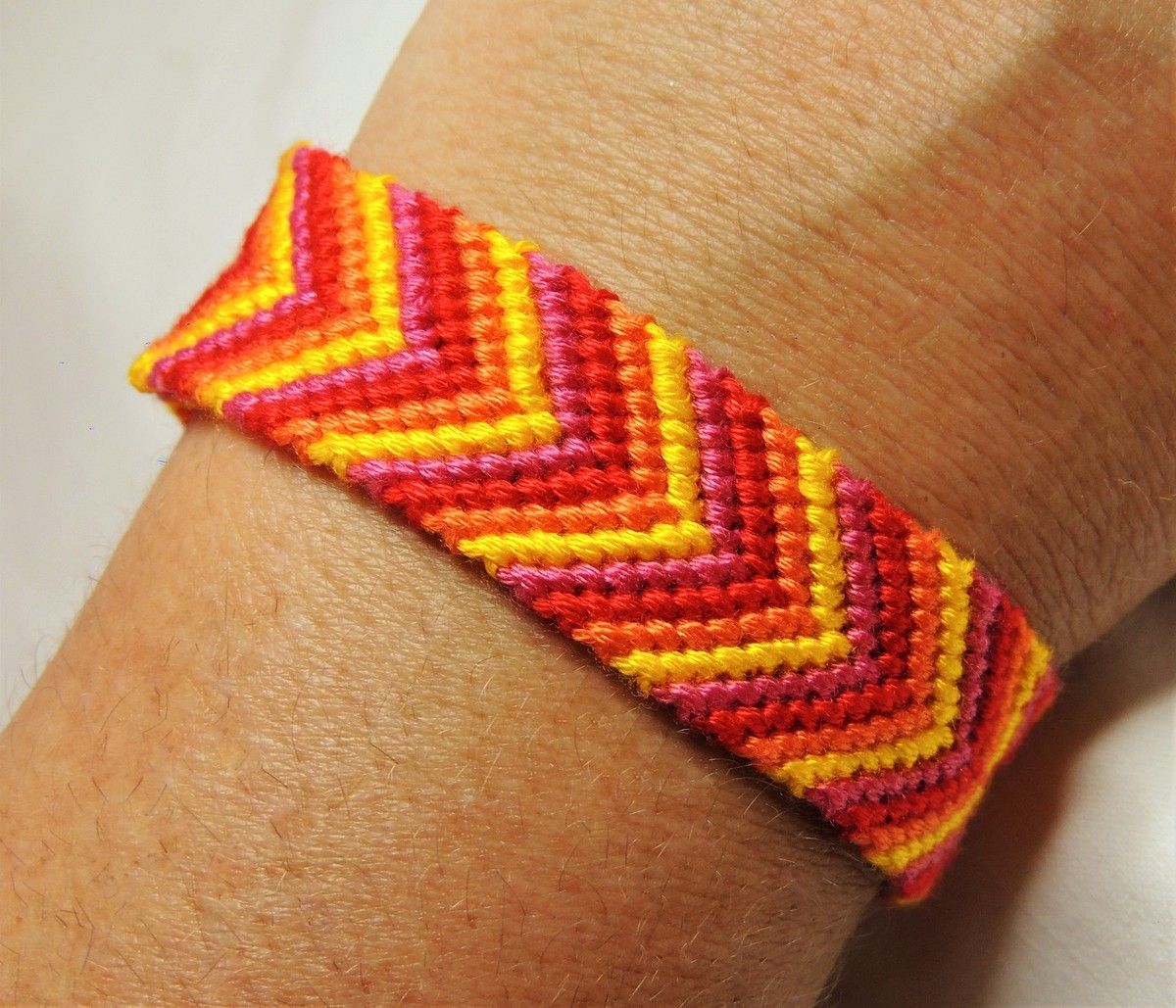 Bracelet Brésilien A 4 Fils bracelet brésilien motif chevron aux couleurs de l'été - les