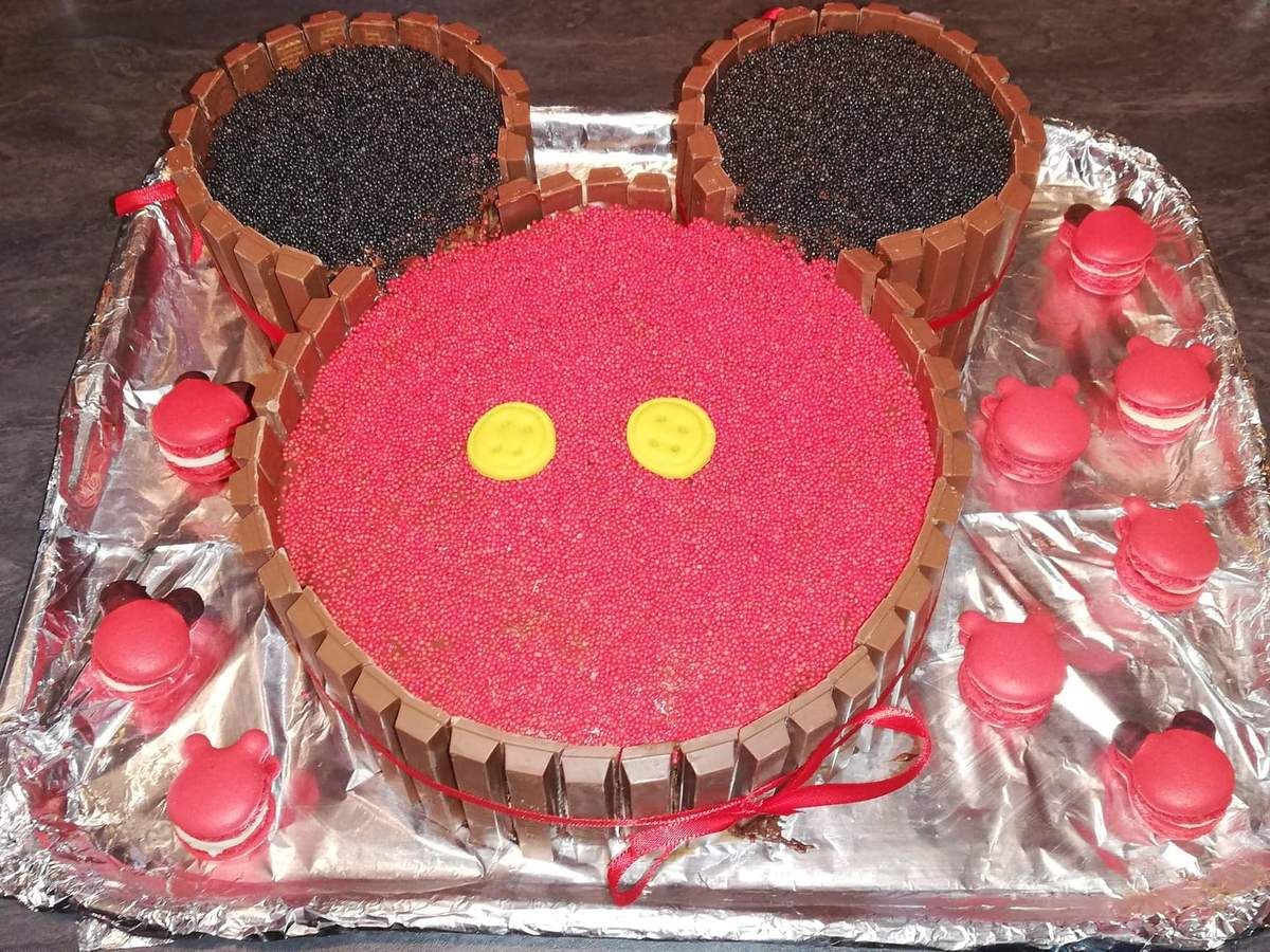 Gateau Mickey Mouse Kit Kat La Cuisine De Fanie