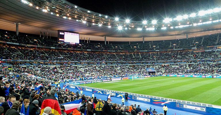 80 000 citoyens à l'assaut du Stade de France : un projet fou mais génial