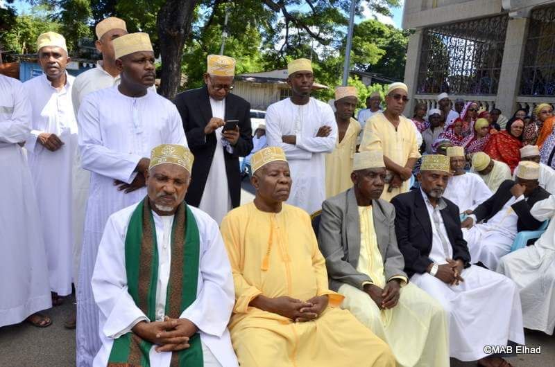 Discours de la Famille MIKIDACHE À la cérémonie nationale pour le décès de leur père