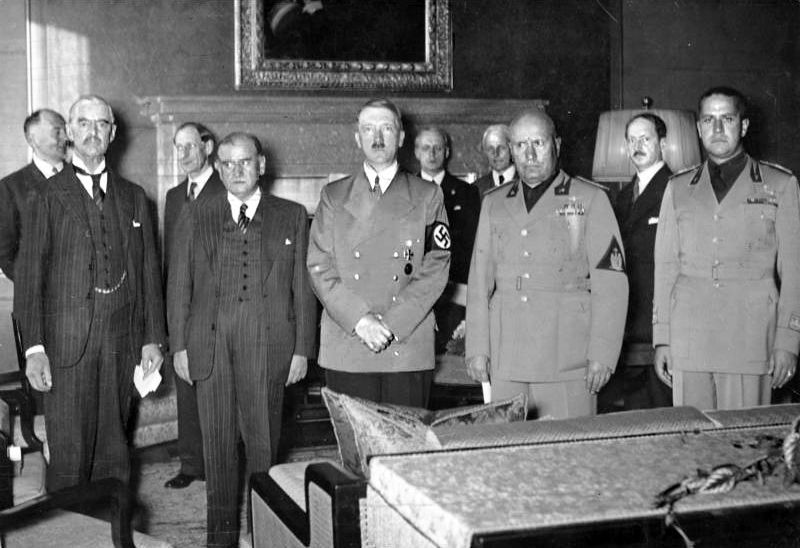 La Minute Historique : 81 ans de la Conférence de Munich, retour sur une étape fondamentale vers la Seconde Guerre Mondiale.