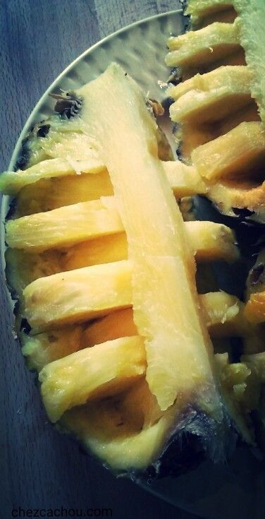 Ananas en pirogue 