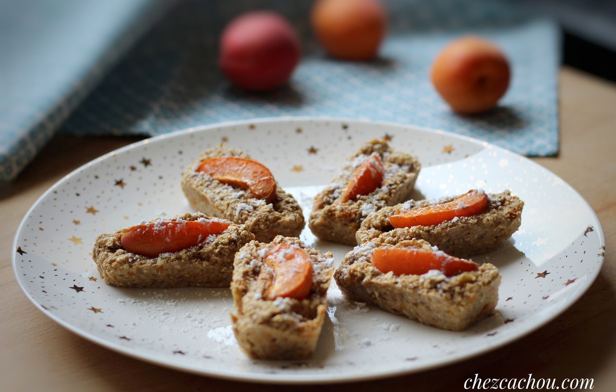 Gâteaux aux flocons d'avoine et compotée d'abricots