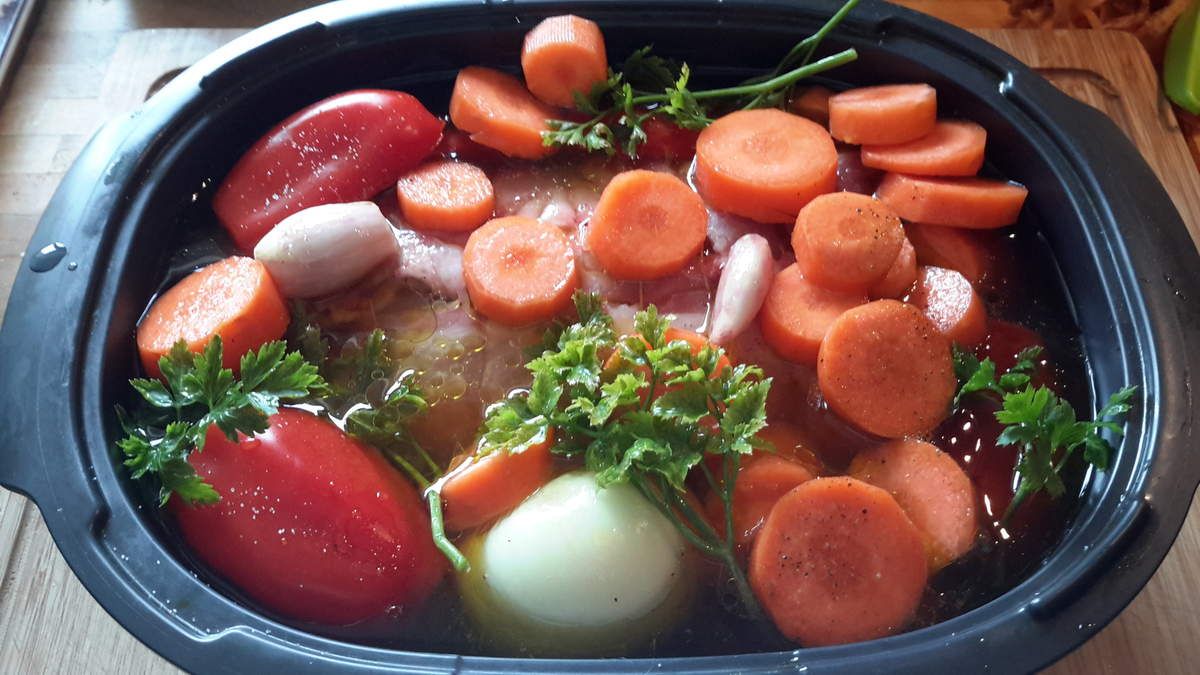 Gigot de sept heures et sa farandole de petits légumes - Les recettes de  sandrine au companion ou pas