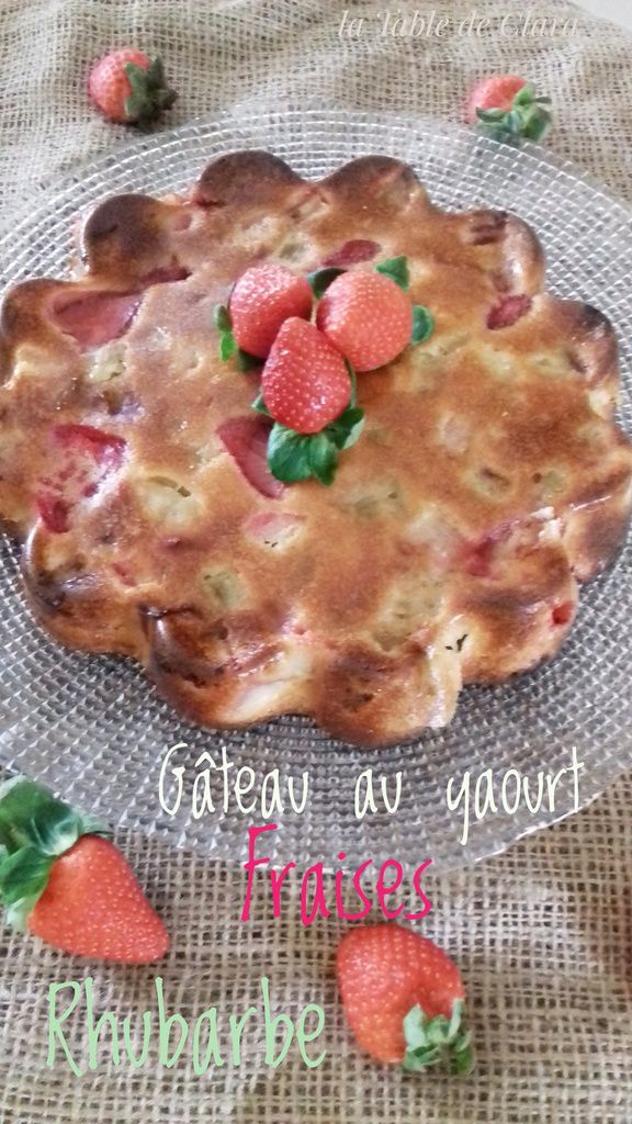 Gâteau au yaourt fraises rhubarbe 