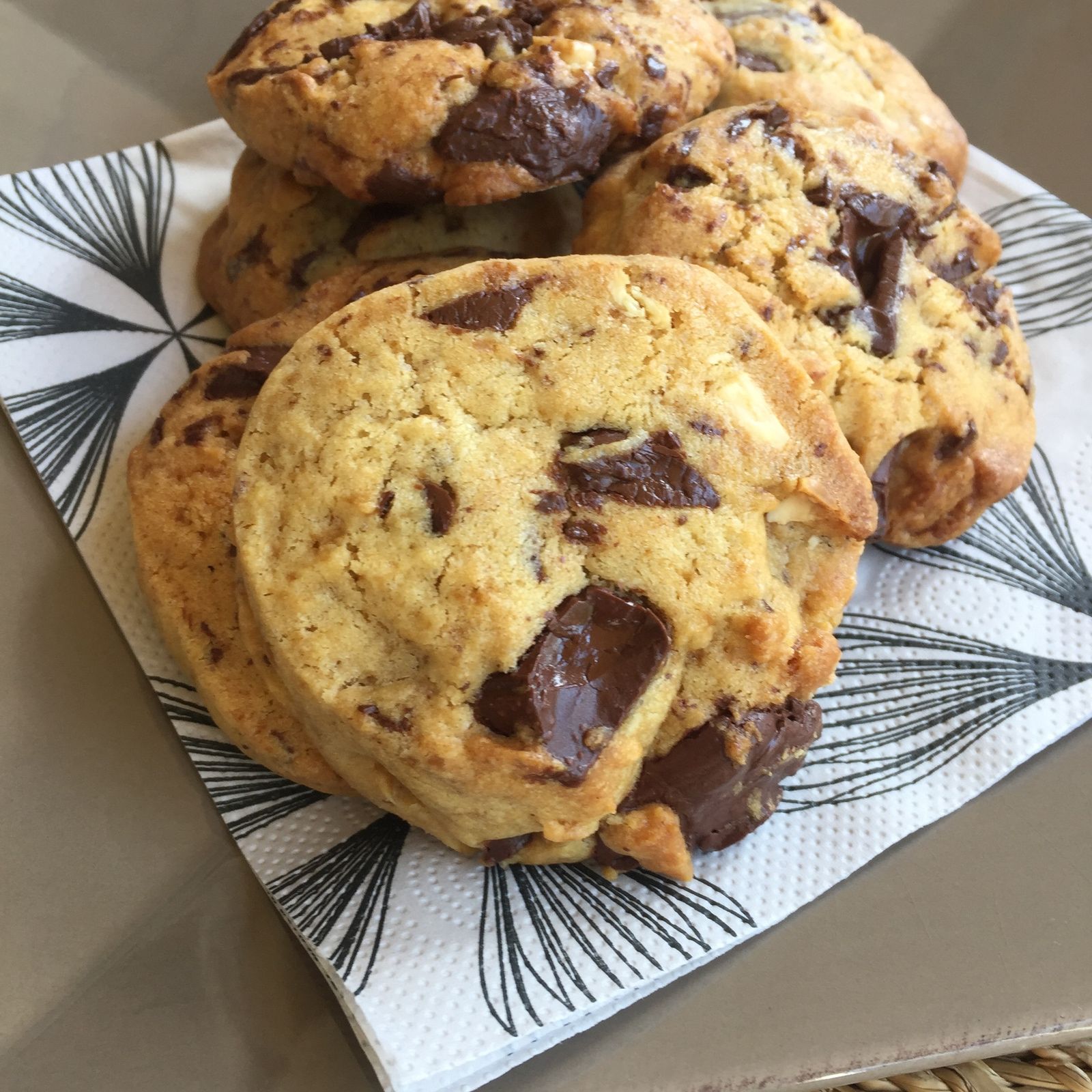 Les Meilleurs Cookies 2 Chocolats De Cyril Lignac Les Recettes