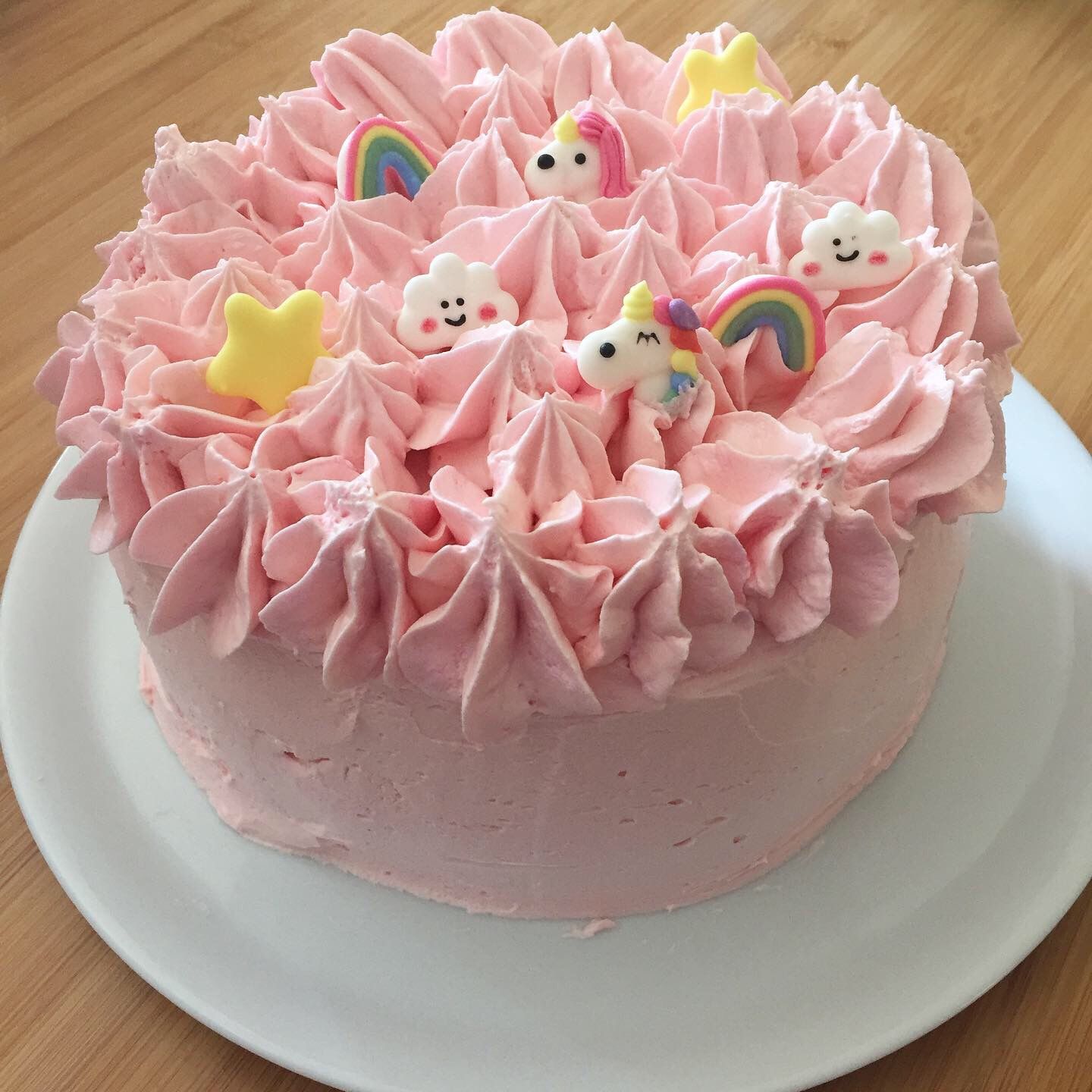 Gateau D Anniversaire Rose Creme Au Beurre A La Meringue Suisse Les Recettes De Mumu Gateau D Anniversaire Rose Creme Au Beurre A La Meringue Suisse Les Recettes De Mumu