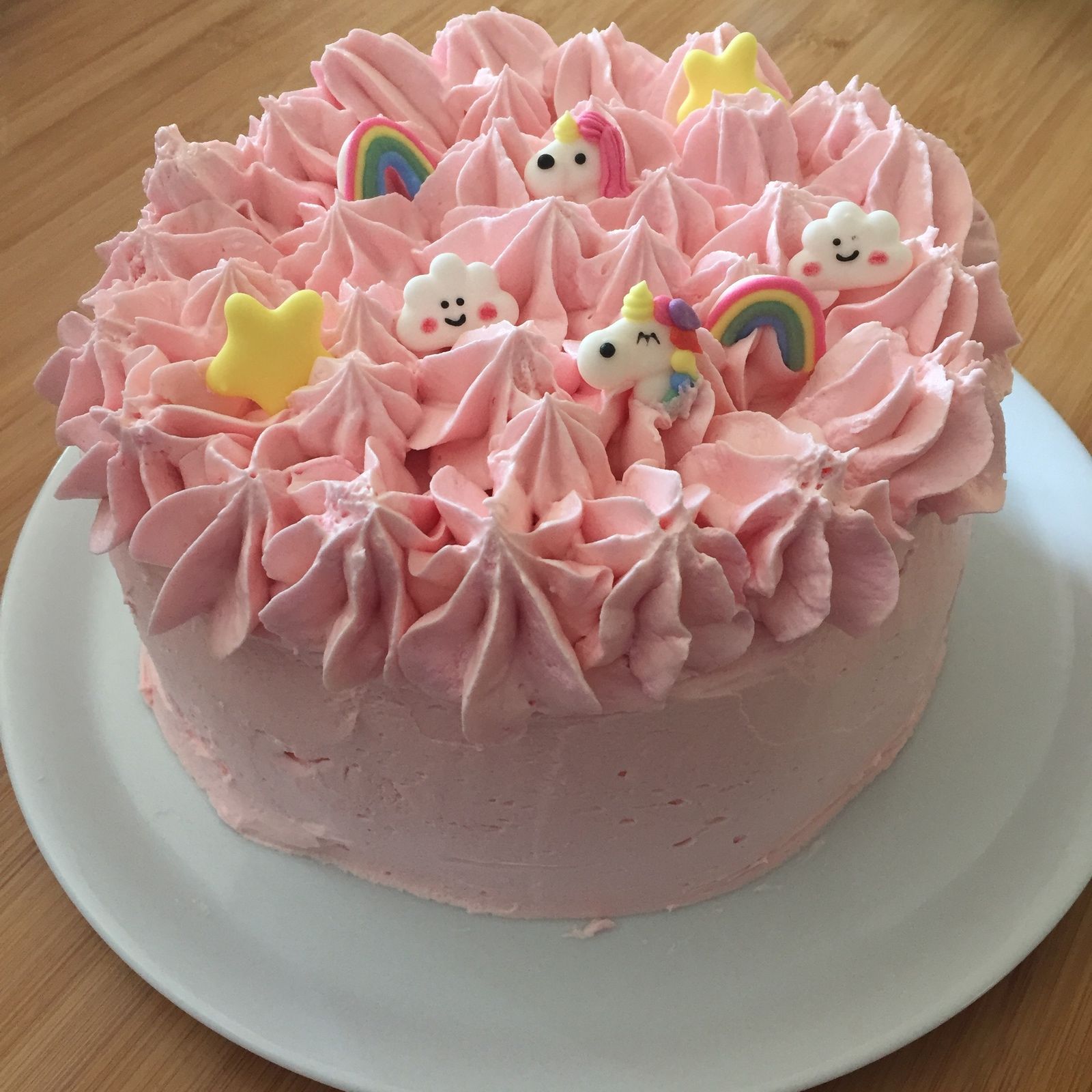 Gateau D Anniversaire Rose Creme Au Beurre A La Meringue Suisse Les Recettes De Mumu Gateau D Anniversaire Rose Creme Au Beurre A La Meringue Suisse Les Recettes De Mumu