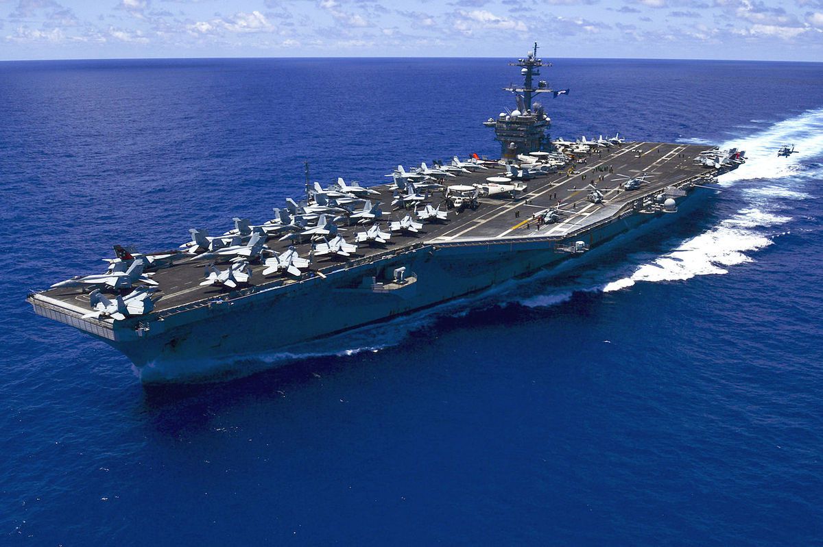 Le porte-avions nucléaire USS Vinson de classe Nimitz est au large de la Corée du Sud