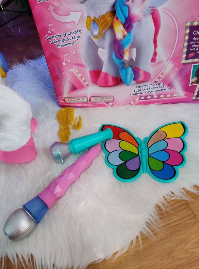 Mila licorne maquillage magique