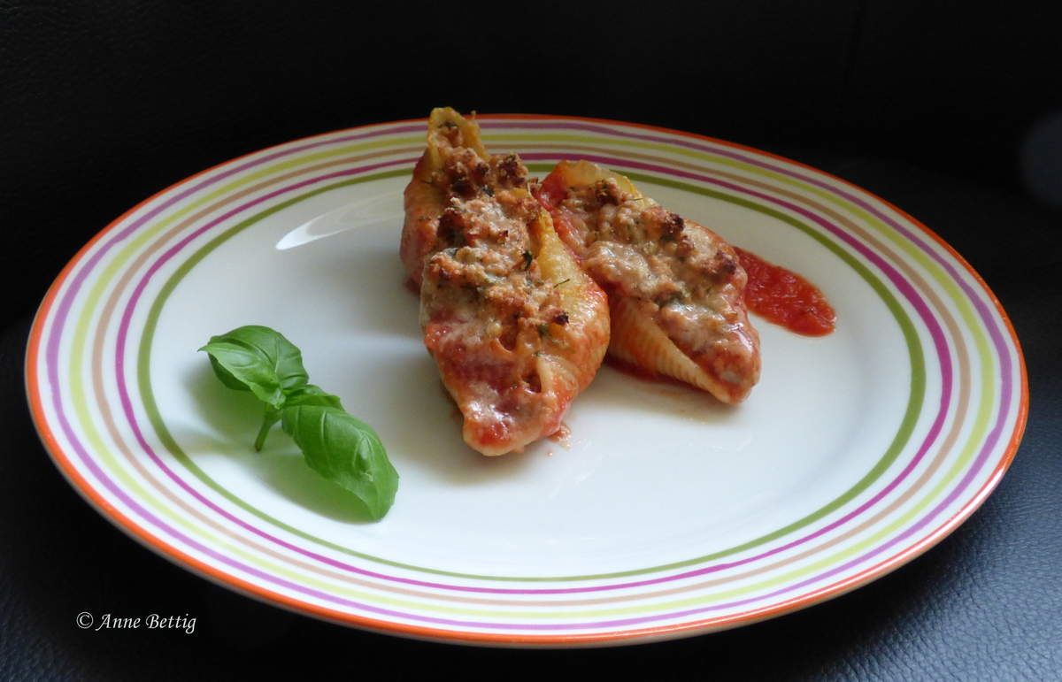 Recette Conchiglioni Farcis Viande Hachée Veau Conchiglioni farcis au veau et ricotta - La cuisine toute simple de Mamita