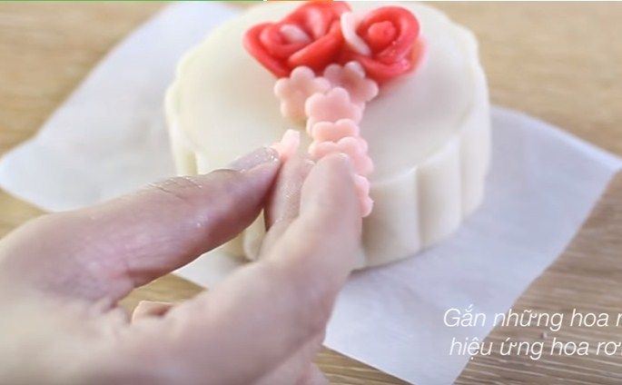 tự làm bánh trung thu hoa nổi
