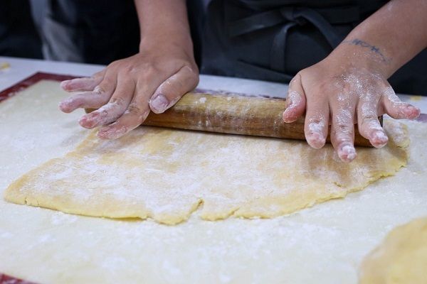 cán bột mỏng