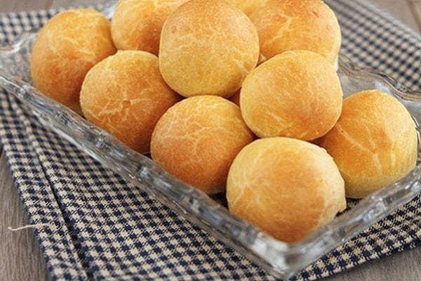 bánh su kem hấp dẫn