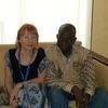 11 octobre 2009: Tenue d’un forum de haut niveau sur le climat dimanche à Ouagadougou Photo:Equipe de Rédaction du Magazine "VOX Africa"(Annik BIANCHINI et Patrice AQUEREBURU à gauche de Annik) sur le Site Touristique de LAONGO au BURKINA en Octobre 2009. ------------------------------------------------------------------------------------------ Sculptures sur Granit de Laongo Les sculptures sur granit de Laongo, à quelques kilomètres de Ouagadougou, sont une représentation particulière de l’art au Burkina Faso. C’est à Laongo, en mettant à profit un affleurement granitique que des artistes sculpteurs africains et mondiaux ont créé ce musée à ciel ouvert. Visiter les Sculptures de Laongo: Sculptures de Granit de Laongo Burkina Faso Jardin de sculptures sur granit Laongo Burkina Faso Pour découvrir les sculptures de Laongo, vous devrez vous rendre à 35 km à l’est de Ouagadougou, non loin de Ziniaré; vous pouvez vous offrir un détour dans un jardin de sculptures sur Granit. L’endroit a conservé son côté un peu sauvage mais la qualité artistique est vraiment au rendez vous. Laongo Sculpture sur granitL’idée que l’on se fait habituellement de l’art africain, en particulier au Burkina Faso, tourne beaucoup autour du bronze et de la sculpture sur bois. Ici, les artistes ont fait parler marteaux, burins et autres perforateurs. Même si on retrouve des thèmes fréquemment rencontrés en Afrique, il en ressort une vraie modernité. sculptures de Laongo Symposium de sculpture de Laongo Burkina Faso