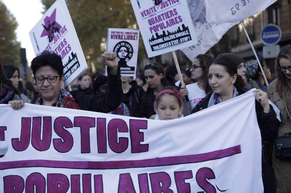 Femmes en lutte à la marche de la dignité et contre le racisme  : Khlass !