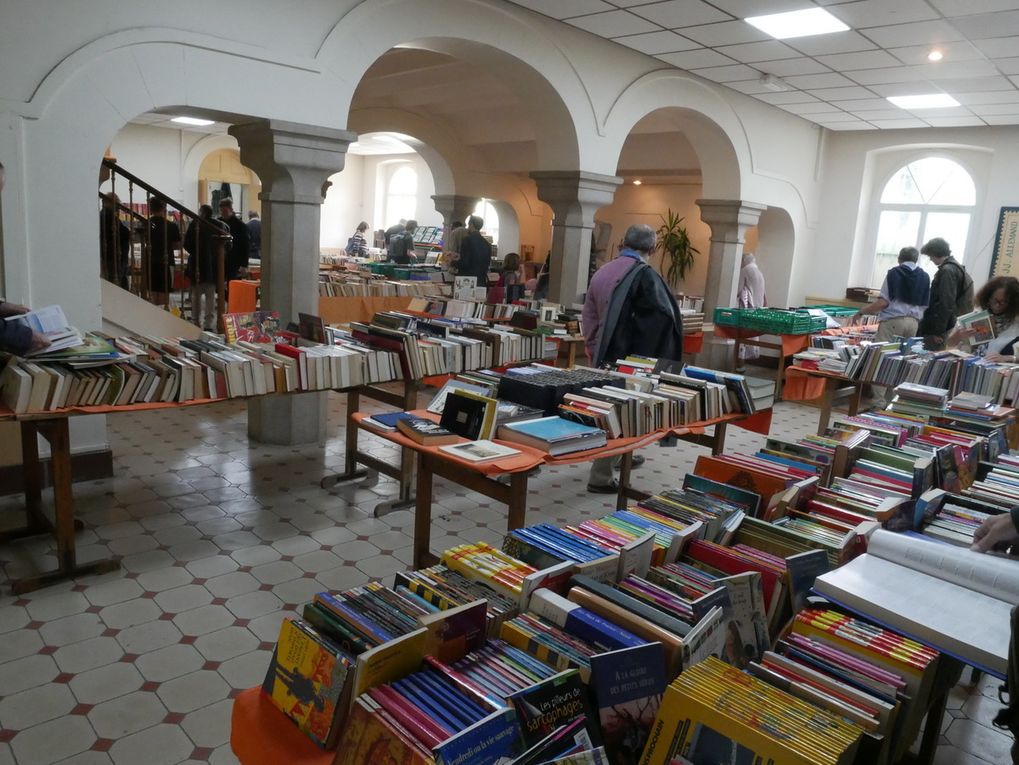 les bouquinistes ont envahi les arcades