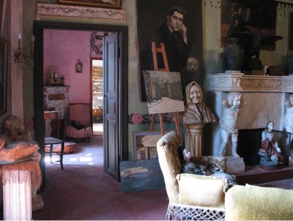 Salon, vue intérieure, Maison Maestracci, Occhiatana, Haute-Corse. Phot. Tristani, Julia. © Collectivité territoriale de Corse, musée de la Corse, 2010.