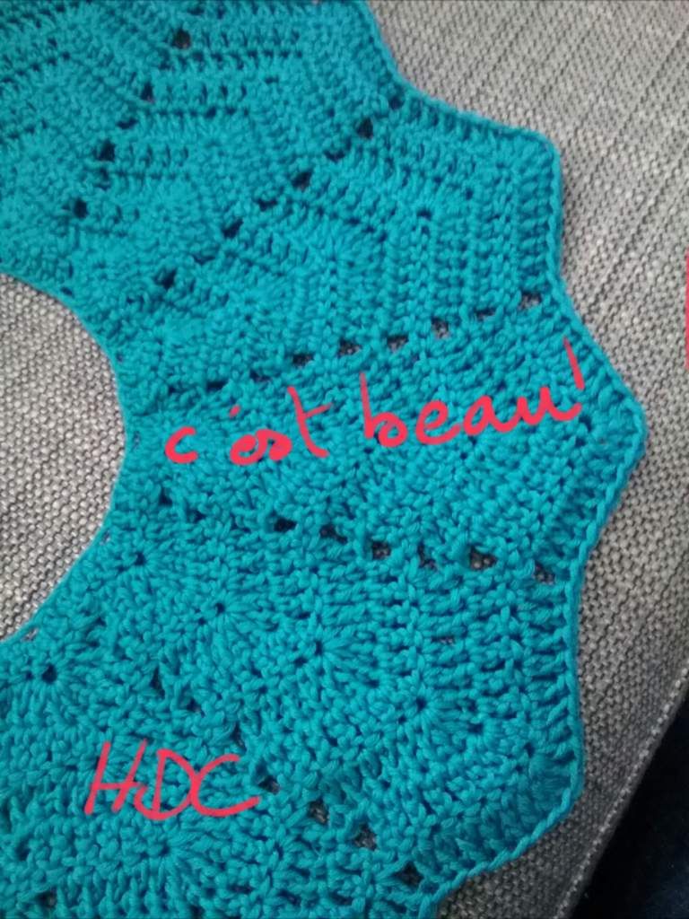 Gilet pétale au crochet en 3/4 ans - HORTENSE DU CROCHET