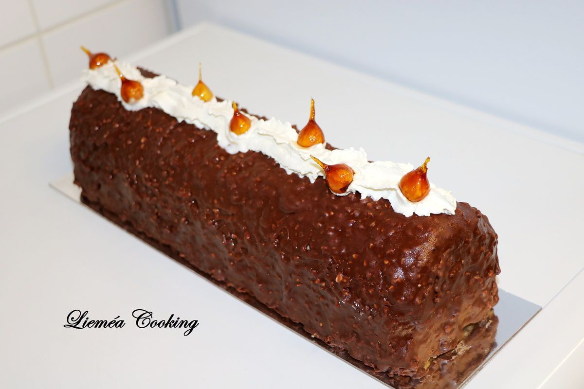 Bûche pralinée façon Ferrero Rocher - Lieméa Cooking