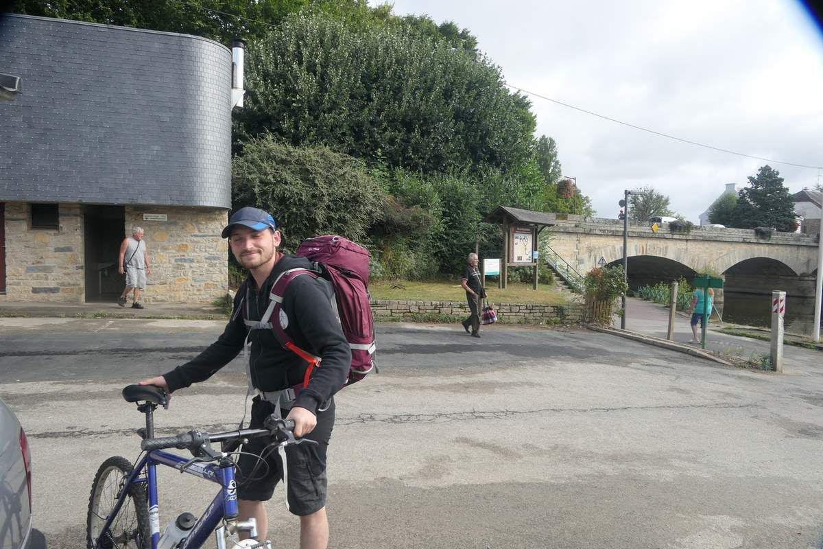 Le Canal de Nantes à Brest en vélo ou en Canoë Thomas et Camille