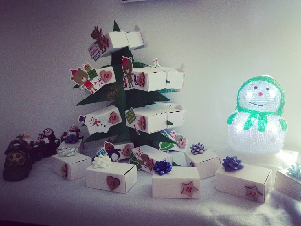 calendrier de l'avent à faire soi même, calendrier de l'avent maison, calendrier de l'avent facile, calendrier de l'avent diy, idée calendrier de l'avent