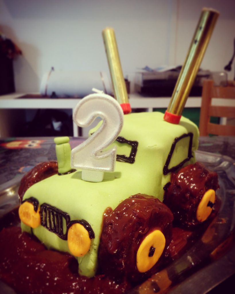 Recette Du Gateau D Anniversaire Tracteur De Ses 2 Ans Ma Vie De Maman Natur Elle Ment Monitrice De Portage Dijon 21