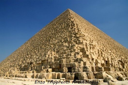 Le secret de l'alignement presque parfait de la Grande Pyramide de Khéops probablement découvert