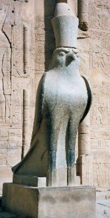 Statue horus
