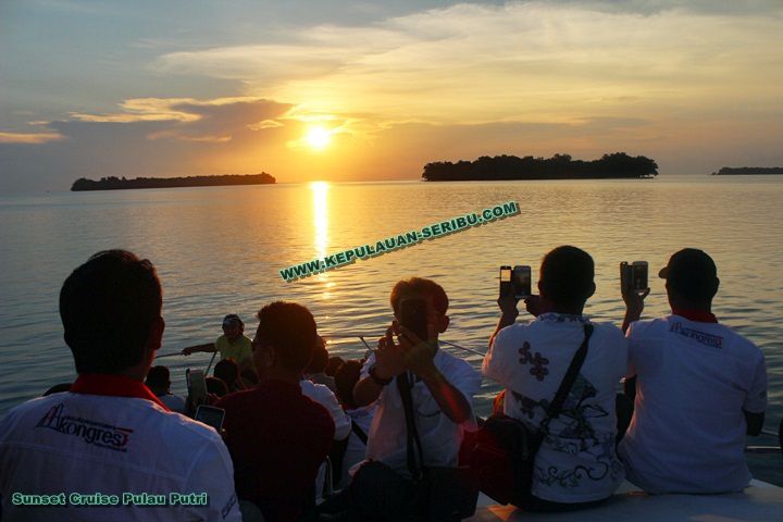 Sunset Cruise Pulau Putri