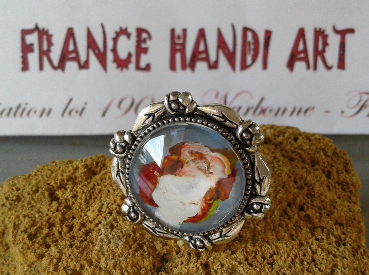Peinture Art contemporain,bague argente fleurie avec cabochon rond en verre, gris rouge marron jaune vert blanc,mini tableau art nouveau, bijou de createur, cadeau fête anniversaire noel, bijou fait mains en France