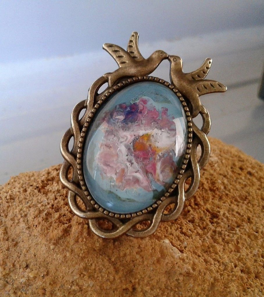 art nouveau,peint, par artiste, bague, bronze, ajustable, oiseaux amoureux, cabochon oval 18x25 mm, bleu, rose, blanc, mauve, rouge, orange, jaune, lacik creations uniques
