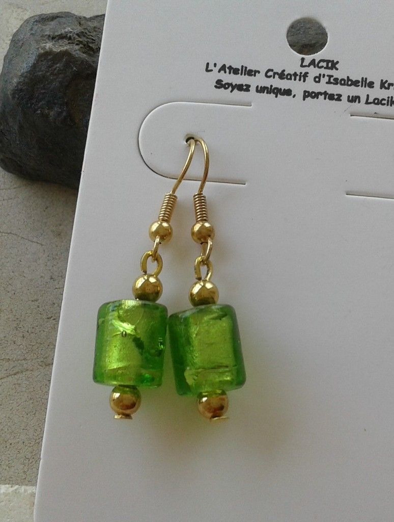 Paire de boucle oreilles vert et or,perles de verre travaillées au chalumeau et fil d argent, fermoirs crochets et perles rondes plaque or,gemme les perles, narbonne france,bijou boho bobo classique,fete anniversaire noel,ceremonie rendez vous evenement