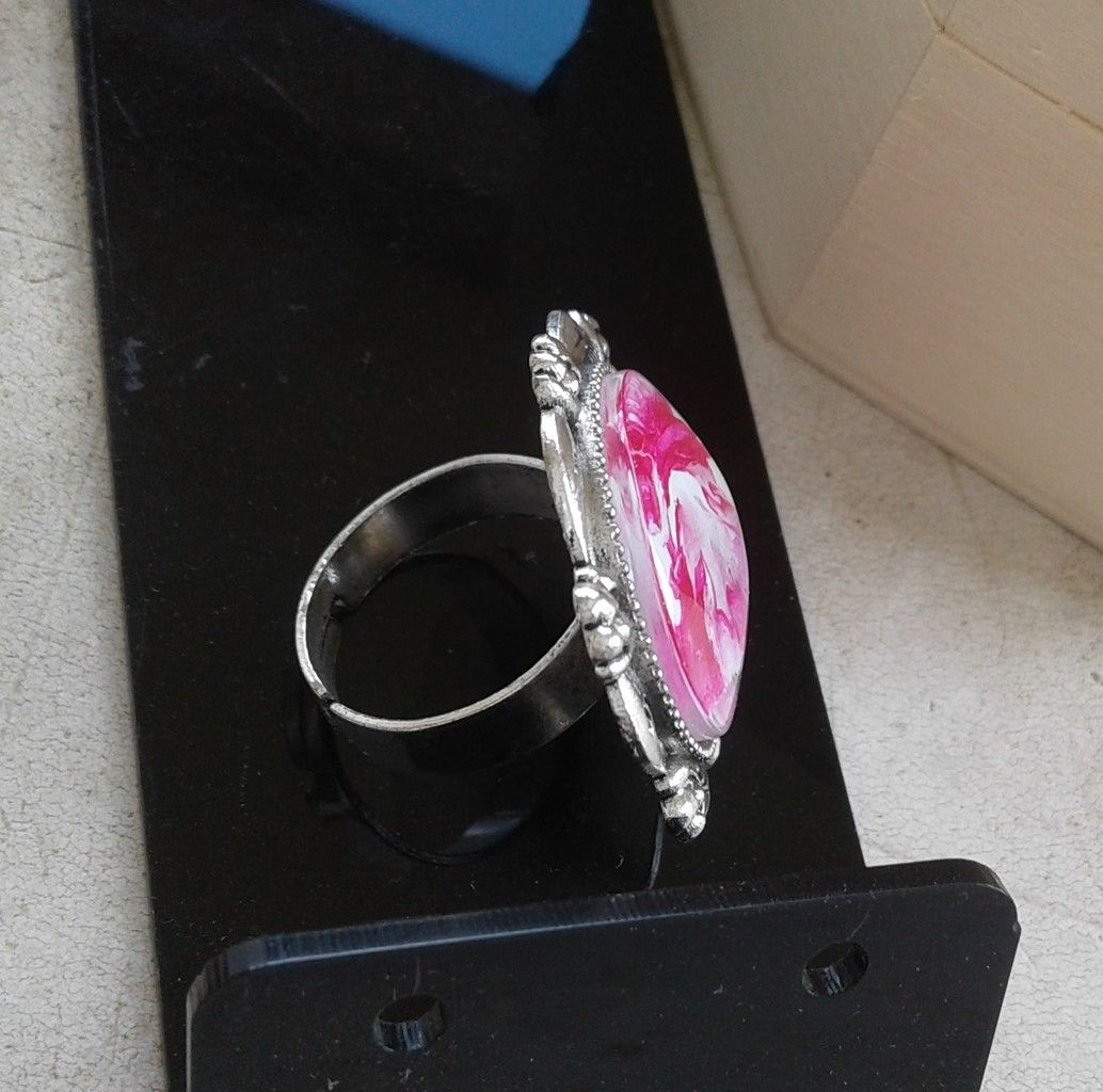 Peint,par artiste,bague,argente,tibetain,ajustable,cabochon rond 20,fleurs,rose,blanc,abstrait,gothique,bohème,hyppie,lacik,fantastique