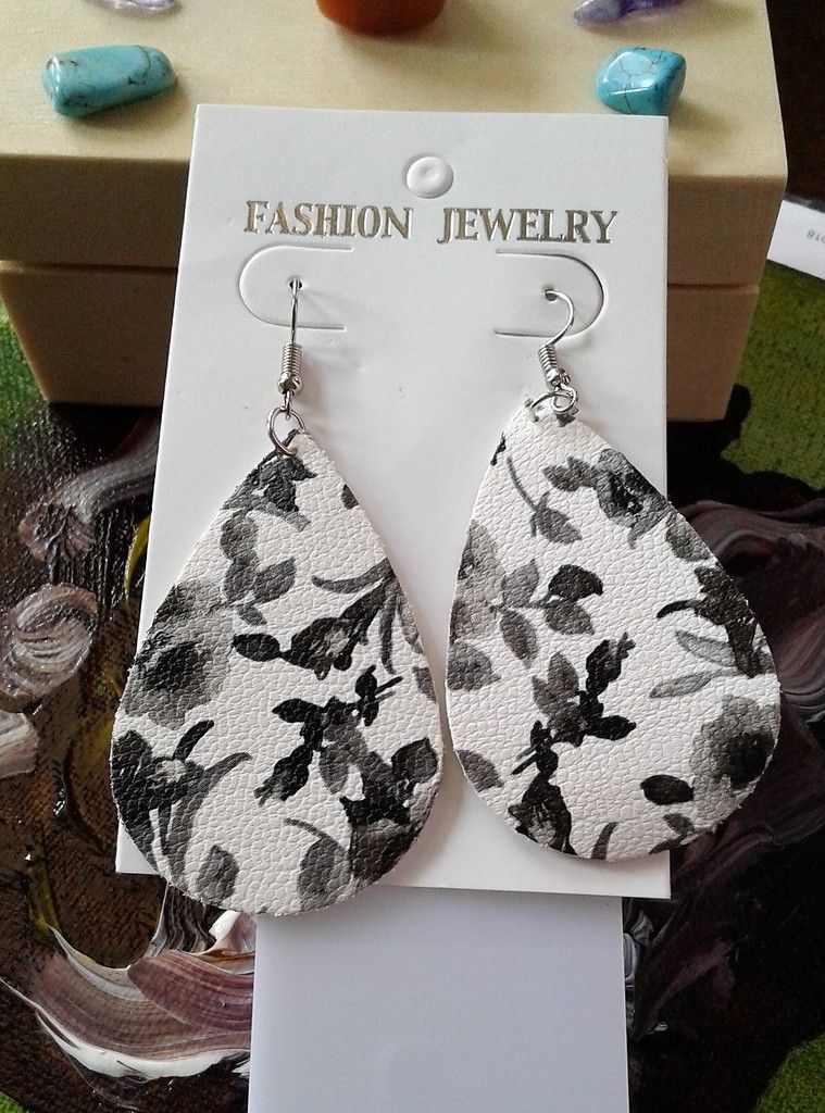 Boucles oreilles crochets en acier inoxydable avec pendentif goutte en cuir de vachette impression fleurs noir blanc gris,art nouveau gothique