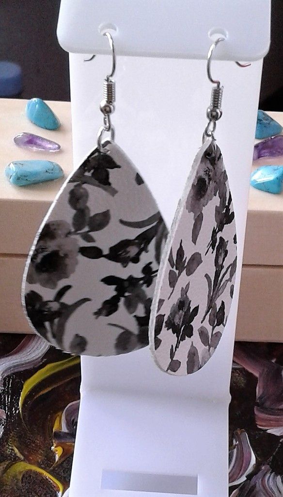 Boucles oreilles crochets en acier inoxydable avec pendentif goutte en cuir de vachette impression fleurs noir blanc gris,art nouveau gothique
