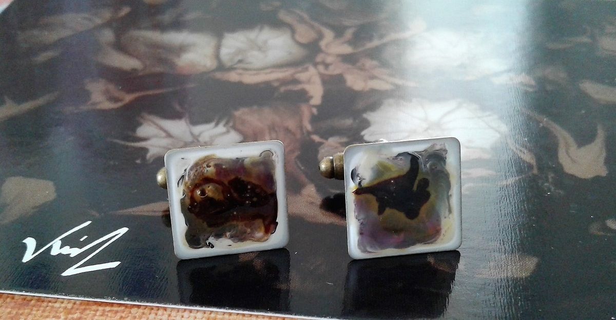 peints par artiste,boutons manchettes carrés bronze 15 mm,bijou accessoire homme, femme unisexe,marron blanc rouge mauve gris,boheme bobo hippie gothique,art nouveau abstrait moderne contemporain