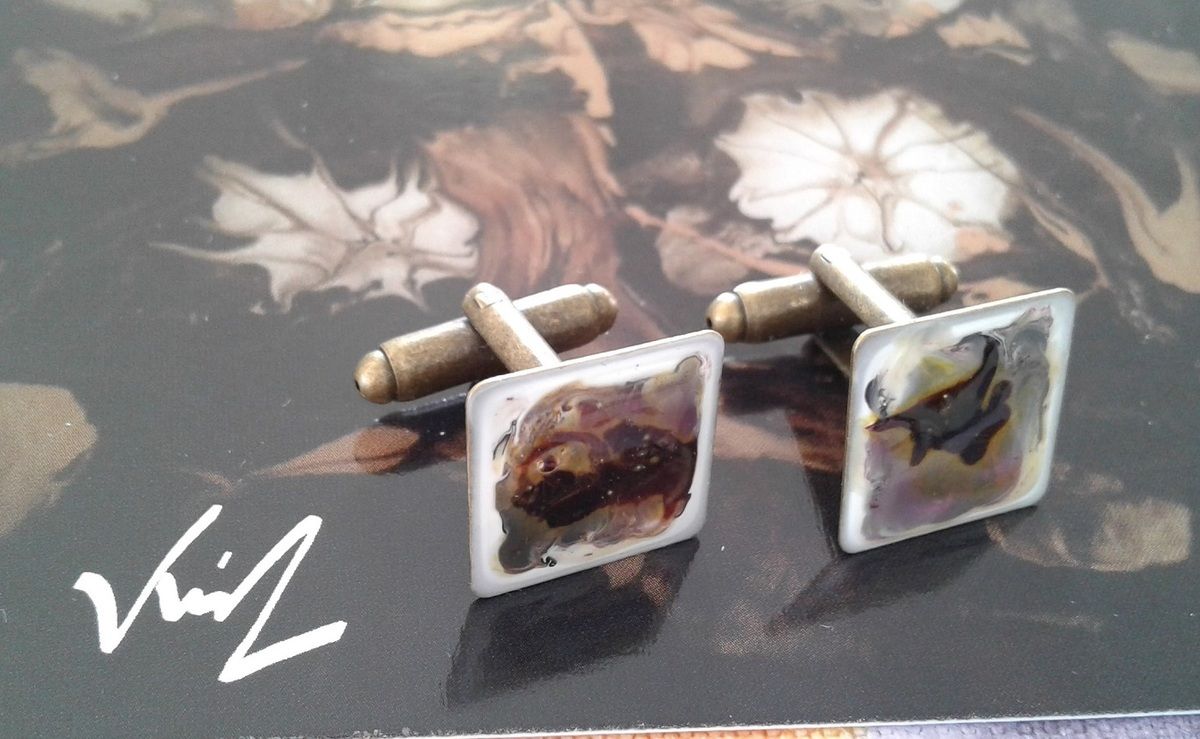 peints par artiste,boutons manchettes carrés bronze 15 mm,bijou accessoire homme, femme unisexe,marron blanc rouge mauve gris,boheme bobo hippie gothique,art nouveau abstrait moderne contemporain