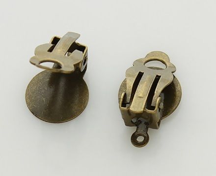 clip oreille non percée,plateau 10 mm,avec anneau passe fil,laiton bronze,  fourniture bricolage mercerie,bijou accessoire décoration,scrapbooking,gothique vintage retro,baroque punk kawaii,boheme victorien edouardien,mode fashion,ateliers du fait mains,art deco art nouveau,moderne contemporain,