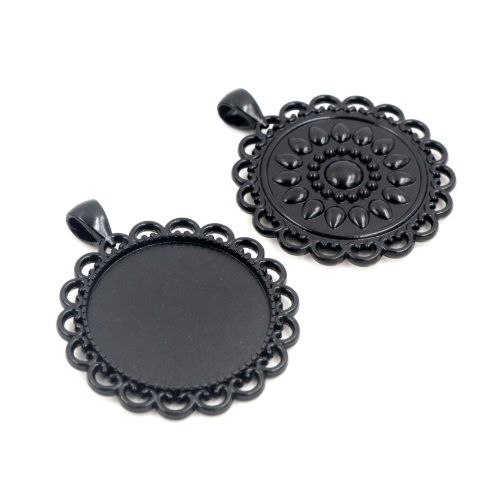 30 mm, base pendentif laiton noir,bordure et motifs, avec anneau pour chaine cordon, collage cabochon rond,fond plat, verre image fimo peinture, fourniture bricolage mercerie, diy bijou accessoire décoration,scrapbooking,gothique vintage retro,baroque punk kawaii,boheme victorien edouardien,ateliers du fait mains,art deco art nouveau