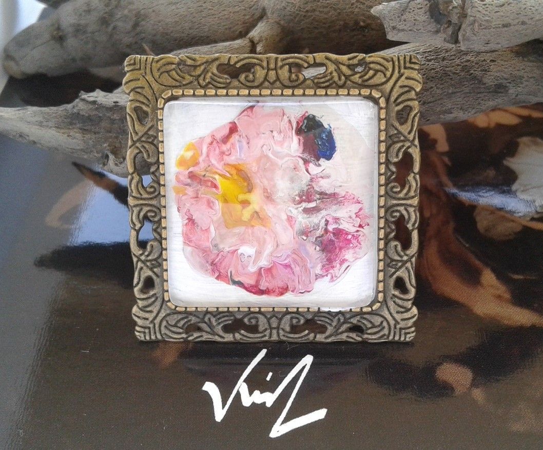 peint artiste française,broche art deco,feuillage fleuri,laiton bronze,bijou peint,mini tableau original unique,rouge blanc bleu jaune rose,fait mains en france,cadeau bijou femme,boho bobo gothique,art nouveau baroque,edouardien victorien ,tendance fashion,punk contemporain,cadeau fete anniversaire noel,st valentin retraite ceremonie
