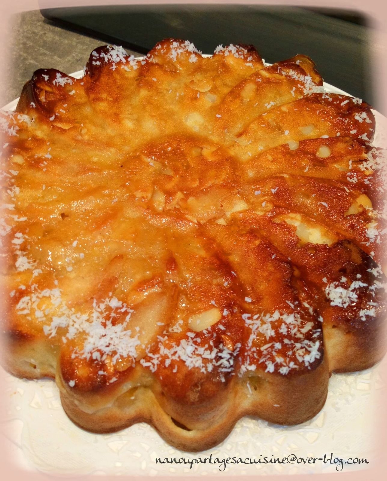 terriblement hummm ce flan , bien frais et hyper agréable pour des fins de repas léger . La mirabelle est de saison, un fruit qui se sufit à