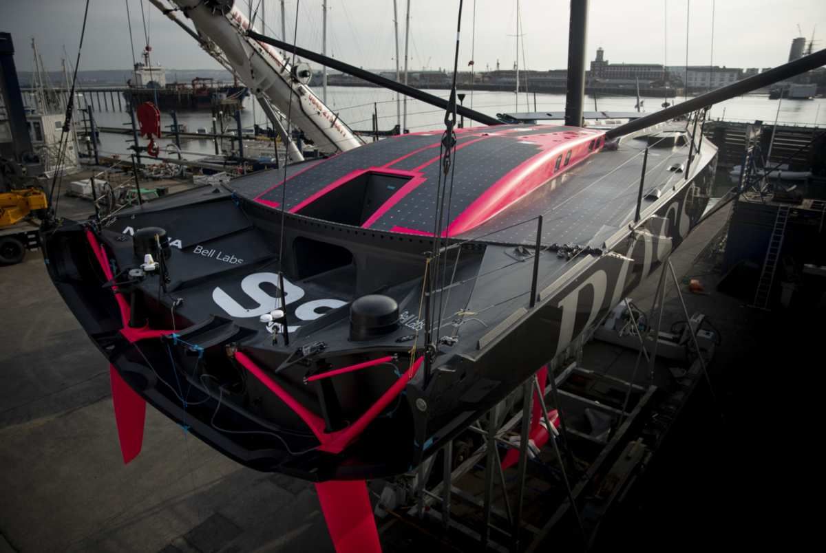 Alex Thomson's new Imoca Hugo Boss just unveiled! - Yachting Art Magazine