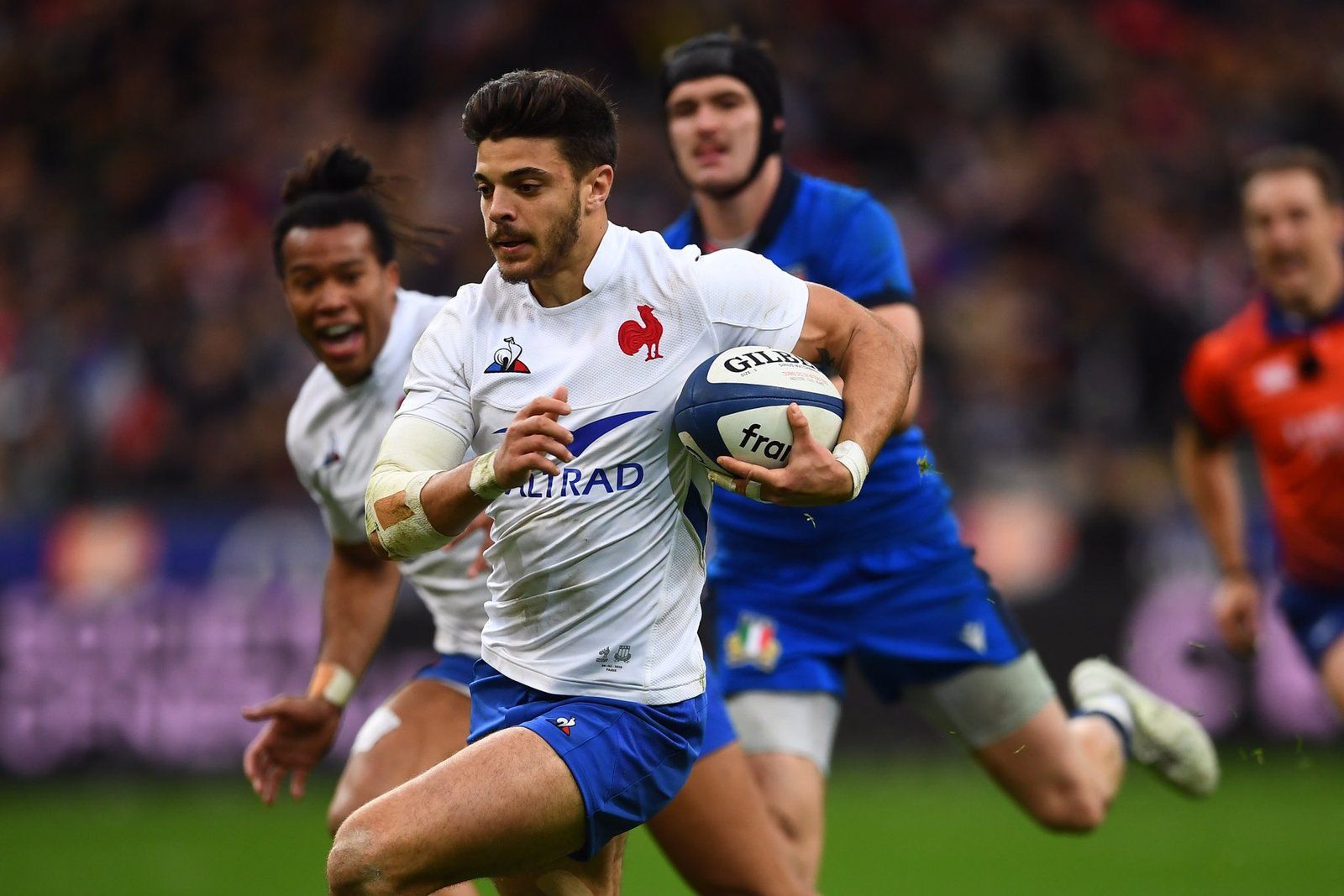 Carton pour France / Italie en tournoi des 6 nations. Record pour Le grand slam. Les JT de TF1 puissants, le 09/02/20