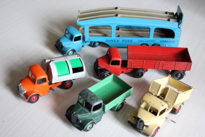 dinky toys bedford tipper truck